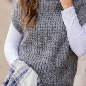 Brand new chunky short sleeve sweater.